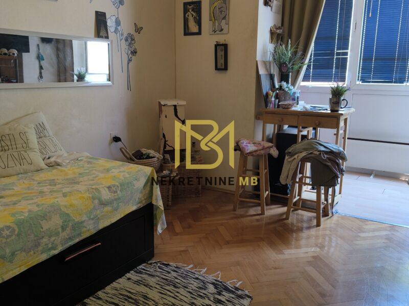 Prodajemo trosoban stan s dnevnim boravkom u Splitu,92m2,Manuš