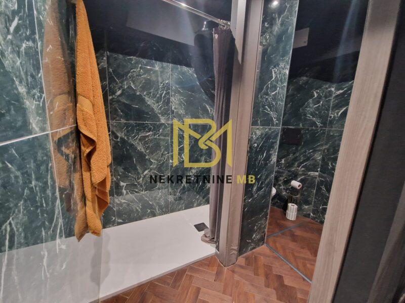 Prodajemo renoviran stan u centru grada,70m2 (dvije stambene jedinice)