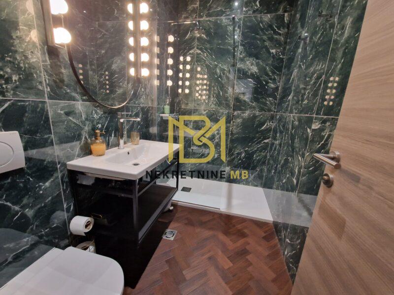 Prodajemo renoviran stan u centru grada,70m2 (dvije stambene jedinice)