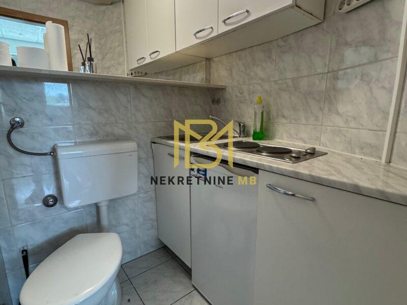 Poslovni uredski prostor,24m2,Poljud,Split,