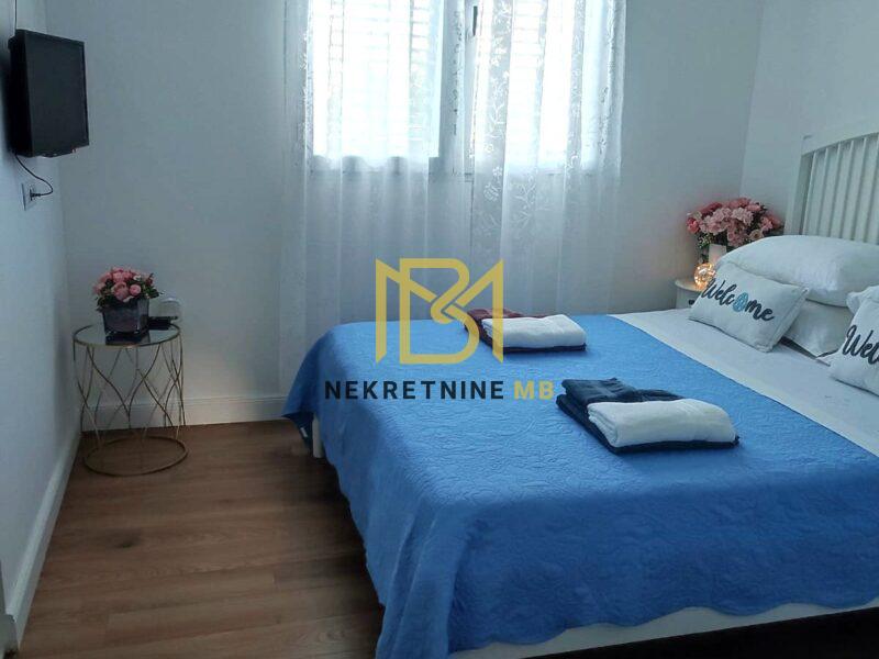 Prodajemo prizemnicu u Kaštel Novom,novogradnja na 1239 m2 zemljišta