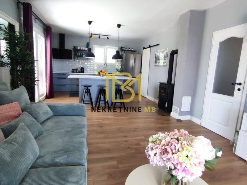 Prodajemo prizemnicu u Kaštel Novom,novogradnja na 1239 m2 zemljišta