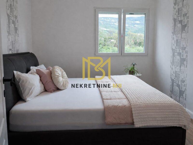 Prodajemo prizemnicu u Kaštel Novom,novogradnja,1239 m2