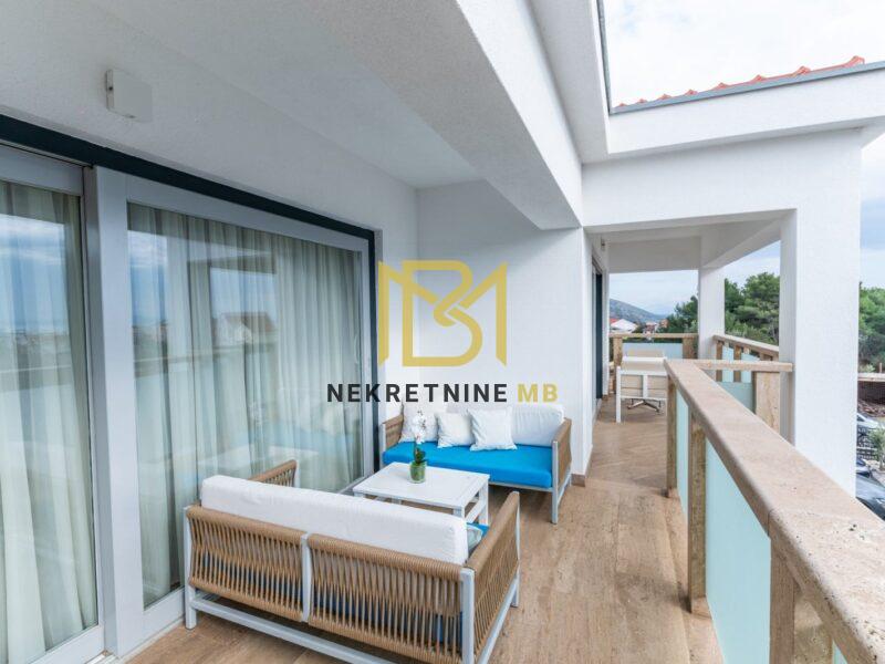Prodajemo samostojeću kuću u Okrugu Gornjem,260m2