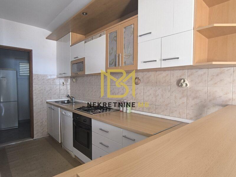 Prodajemo predivnu kuću u Kaštel Sućurcu, 686 m2
