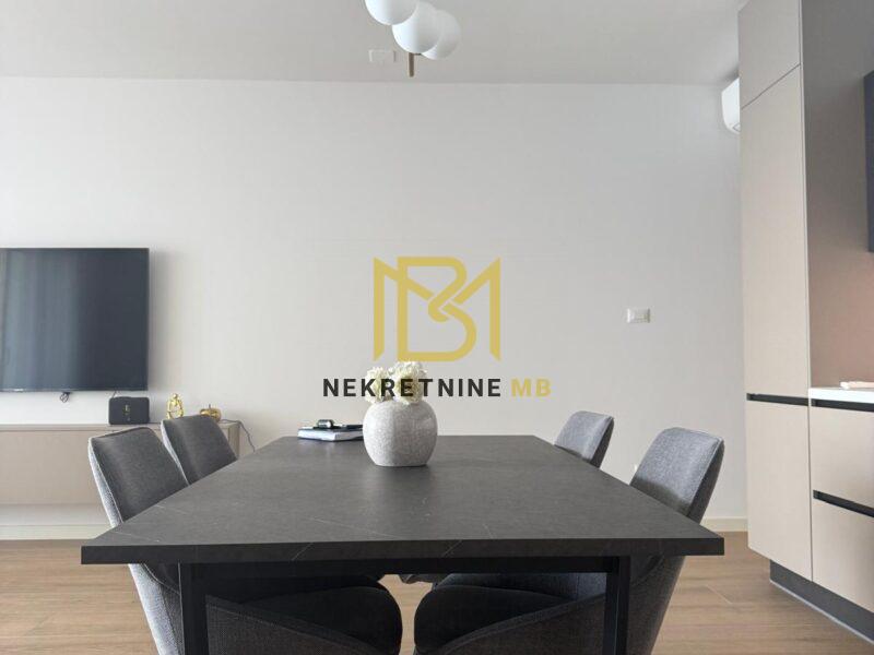Iznajmljujemo trosoban stan na Duilovu površine 98m2, novogradnja