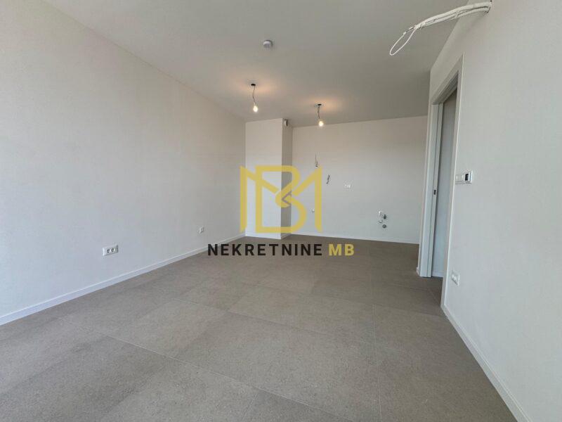 Prodajemo trosoban stan s dnevnim boravkom,Split,82m2,2 parkinga u garaži