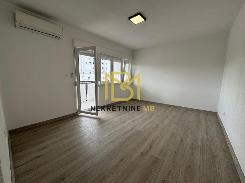 Prodajemo dvosoban stan s dnevnim boravkom,Split,60m2