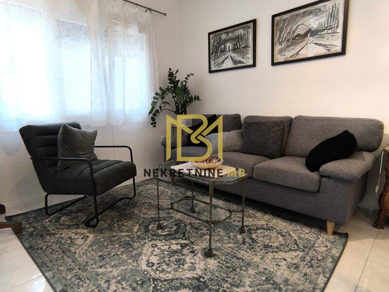 Iznajmljujemo dugoročno dvosoban novouređeni stan, Split, 75m2, 1.PM