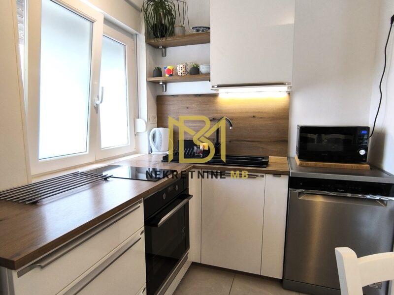 Iznajmljujemo dugoročno dvosoban novouređeni stan, Split, 75m2, 1.PM