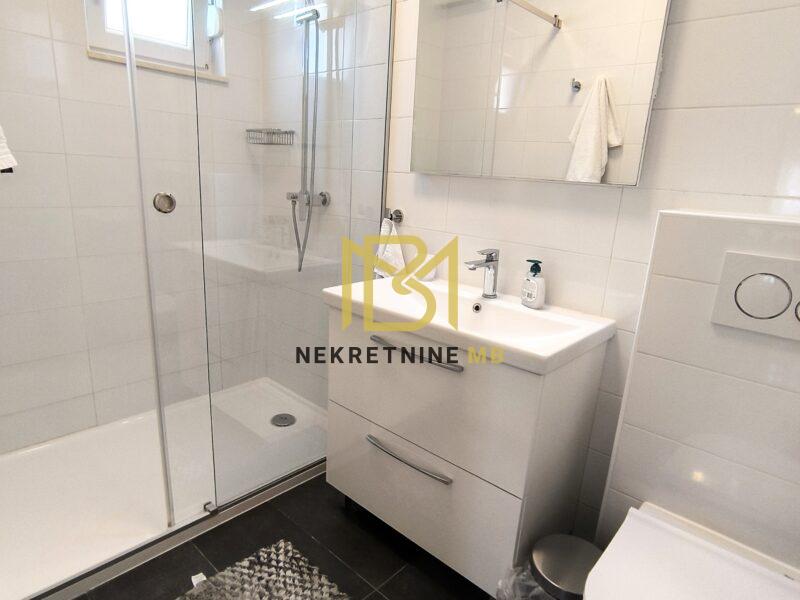 Iznajmljujemo dugoročno dvosoban novouređeni stan, Split, 75m2, 1.PM
