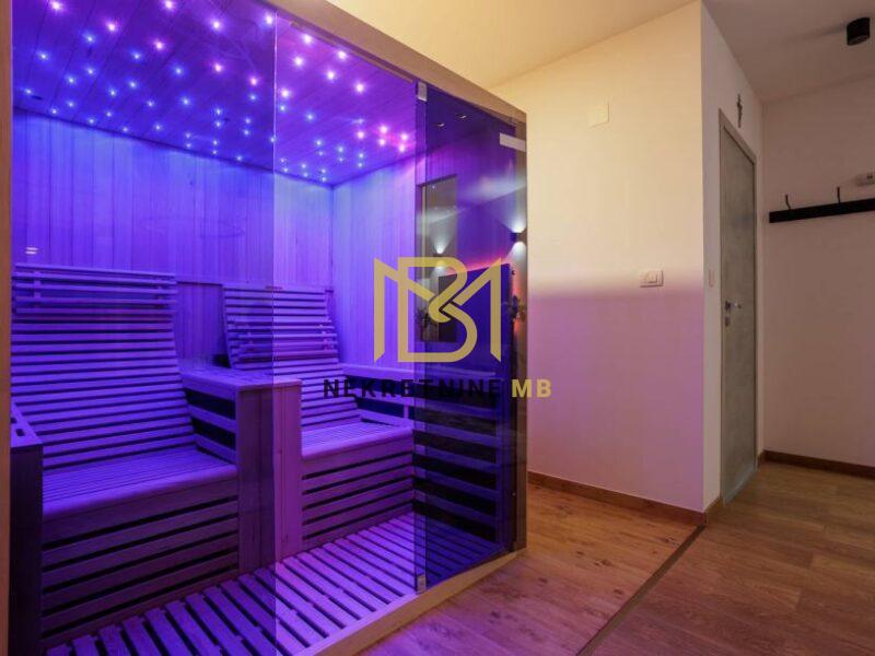 Prodajemo kuću u Kaštel Starom površine 180m2, P+1.kat