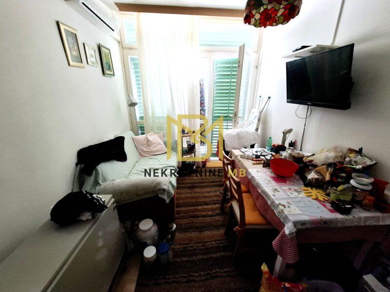 Prodajemo jednosoban stan u Splitu,predio Kocunar,41m2