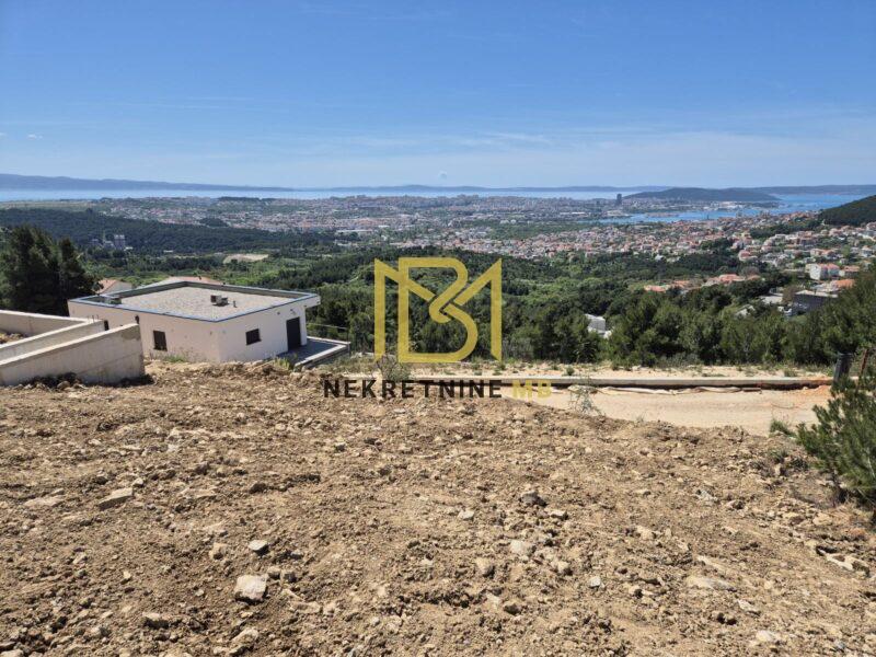 Prodajemo građevno zemljište s projektom,Klis,450m2