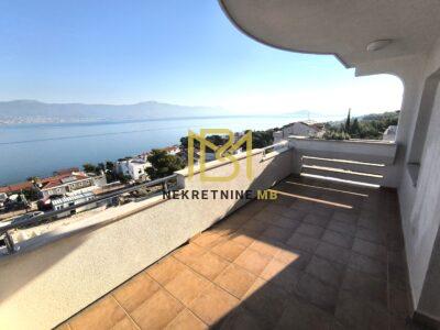 Trogir, Arbanija, 82.00 m2, 2. kat, etažirano, u funkciji turizma (prodaja)