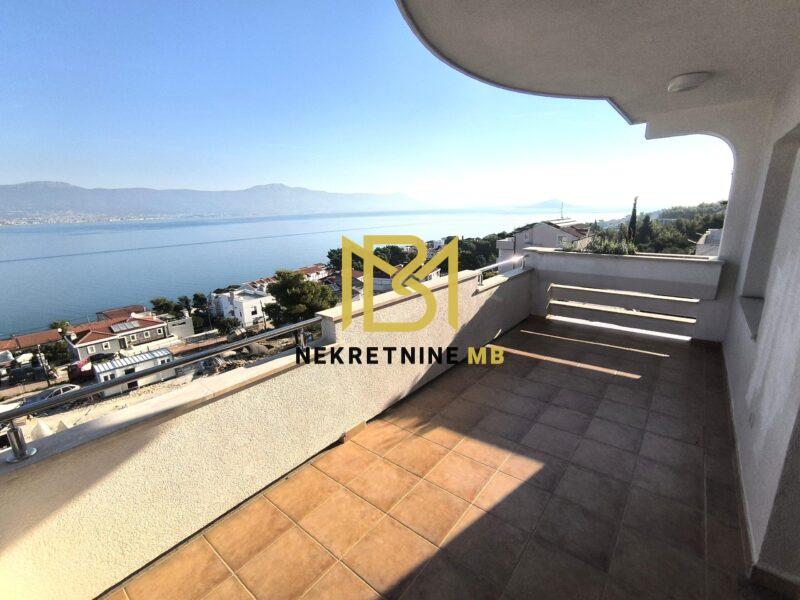 Prodajemo kuću pr+1+2+3 u blizini Trogira, predio Arbanija