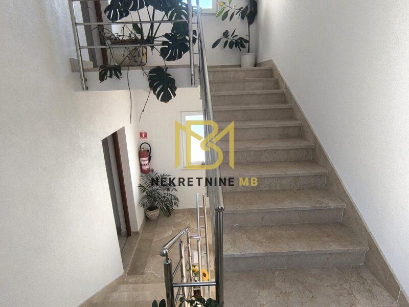 Trogir, Arbanija, 82.00 m2, 2. kat, etažirano, u funkciji turizma (prodaja)