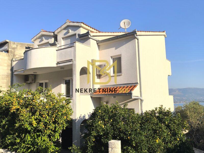 Prodajemo kuću pr+1+2+3 u blizini Trogira, predio Arbanija