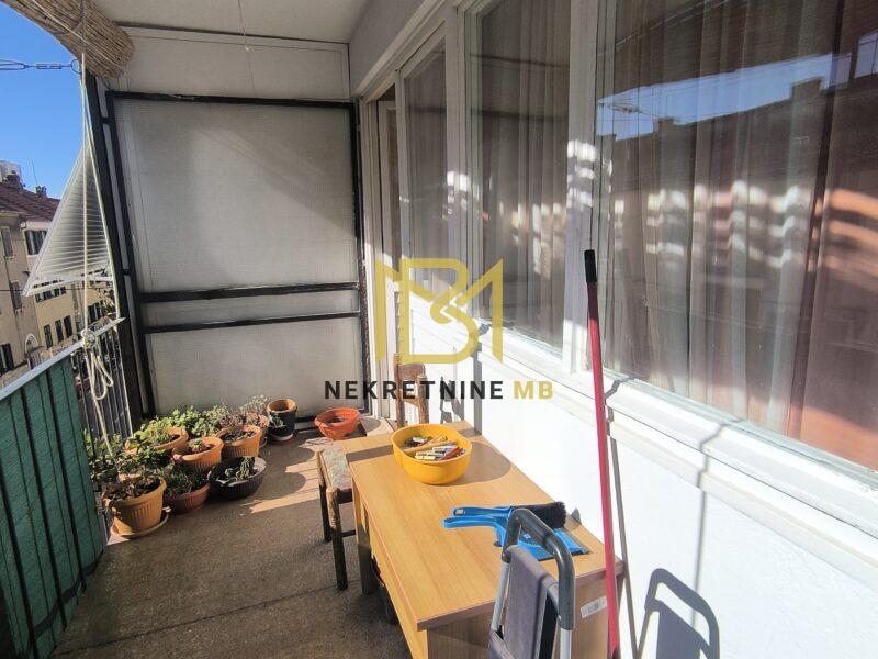 Prodajemo dvosoban stan u Splitu, predio Gripe, 52m2