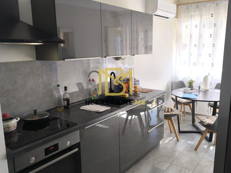 Prodajemo dvosoban stan u Splitu, predio Gripe, 52m2