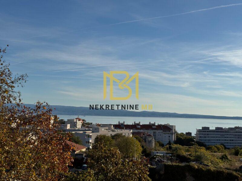 Prodajemo dvosoban stan s dnevnim boravkom,Mertojak,74m2