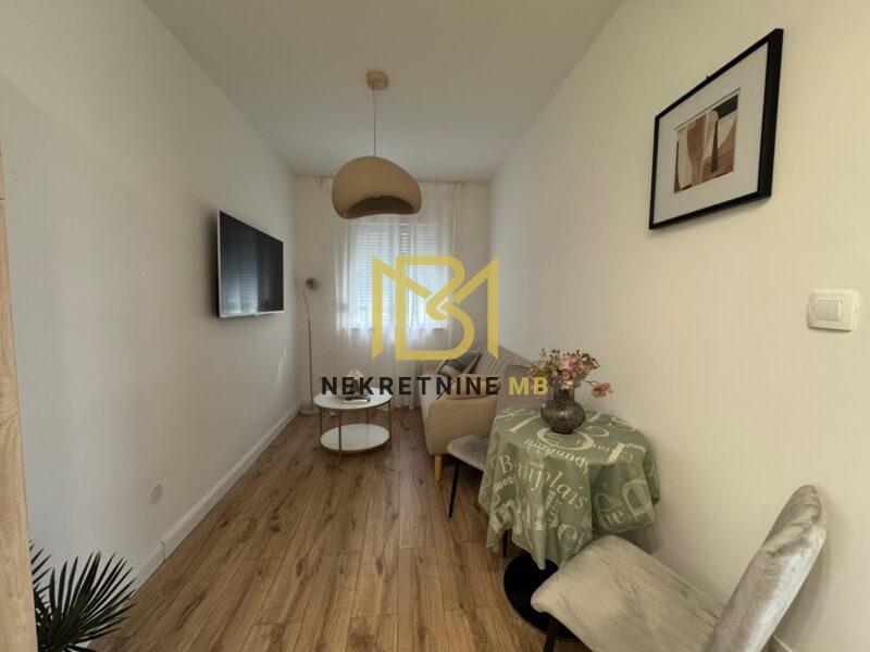 Prodajemo dvosoban stan s dnevnim boravkom i vrtom,Kaštel Lukšić