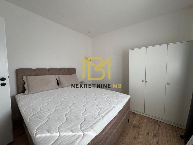 Prodajemo dvosoban stan s dnevnim boravkom i vrtom,Kaštel Lukšić