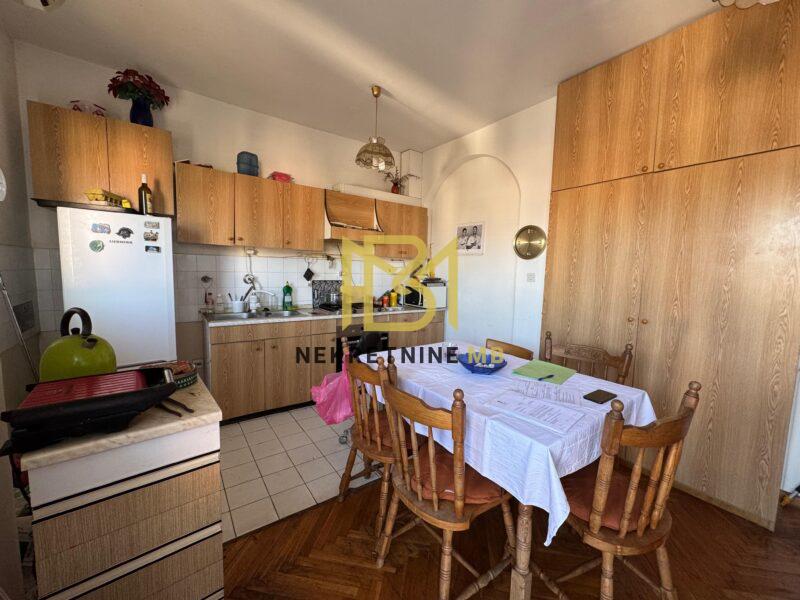 Prodajemo dvosoban stan s dnevnim boravkom,predio Lovret,63m2