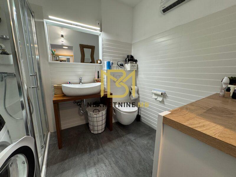 Prodajemo novuređen i namješten dvosobni stan s garažnim mjestom,Gripe