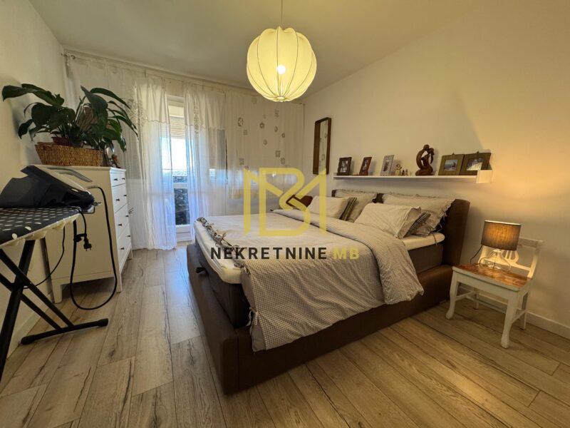 Prodajemo novuređen i namješten dvosobni stan s garažnim mjestom,Gripe