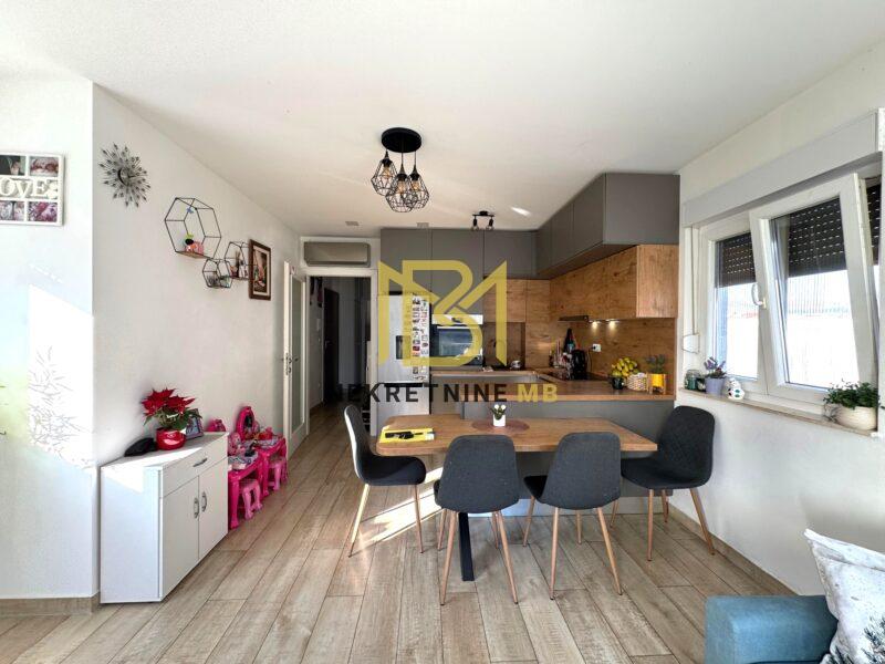 Ekskluzivno prodajemo uređen dvosoban stan s dnevnim b. i parking mj. 57,5m2