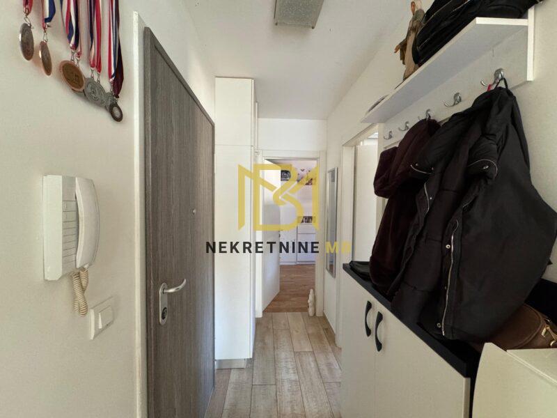 Ekskluzivno prodajemo uređen dvosoban stan s dnevnim b. i parking mj. 57,5m2