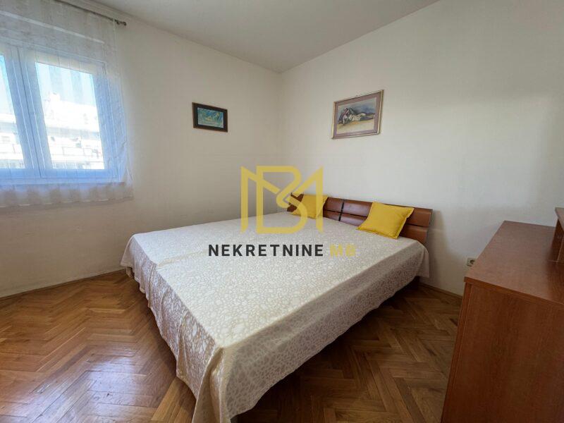 Prodajemo useljiv jednosoban stan s dnevnim b. i parkingom,40m2