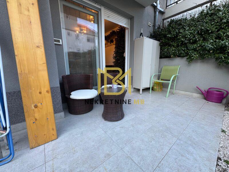 Prodajemo uređen dvosoban stan s dnevnim boravkom,Solin,+2PM