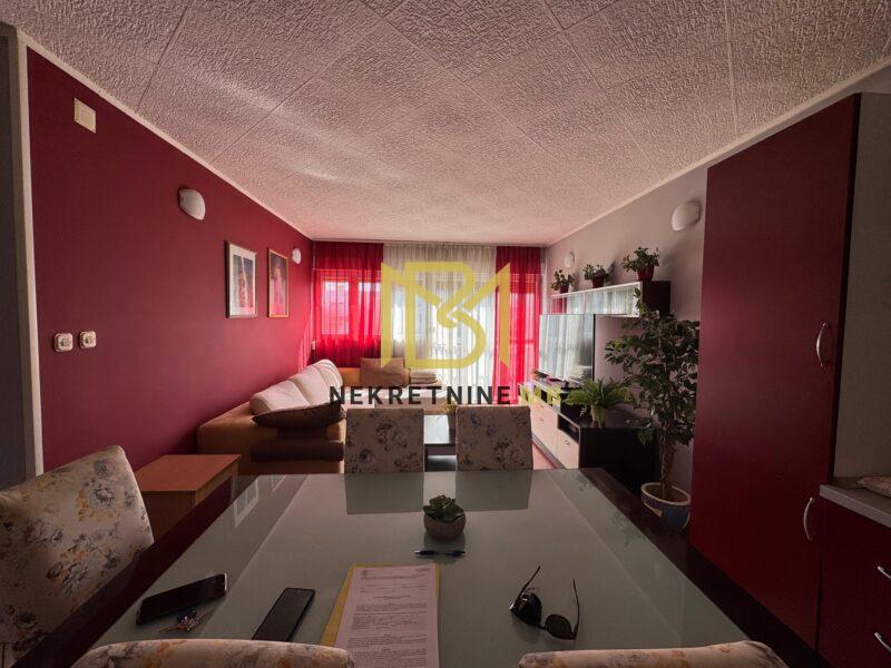 Prodajemo namješten dvosoban stan u Splitu,Lučac,53m2