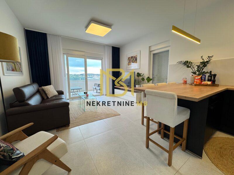 Prodajemo namješten jednosoban stan u Trogiru,55m2 + 58m2