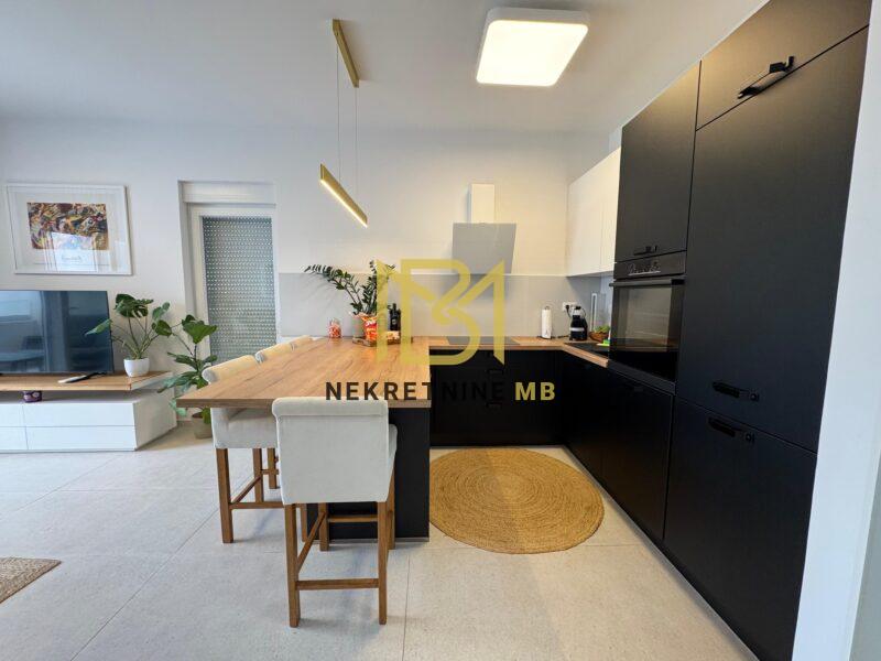 Prodajemo namješten jednosoban stan u Trogiru,55m2 + 58m2