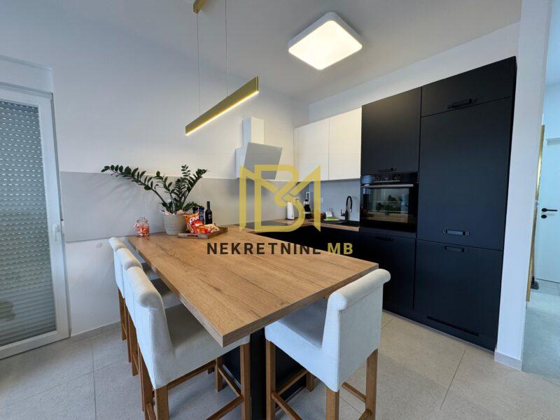 Prodajemo namješten jednosoban stan u Trogiru,55m2 + 58m2