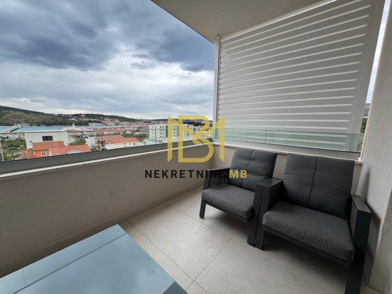 Prodajemo namješten jednosoban stan u Trogiru,55m2 + 58m2