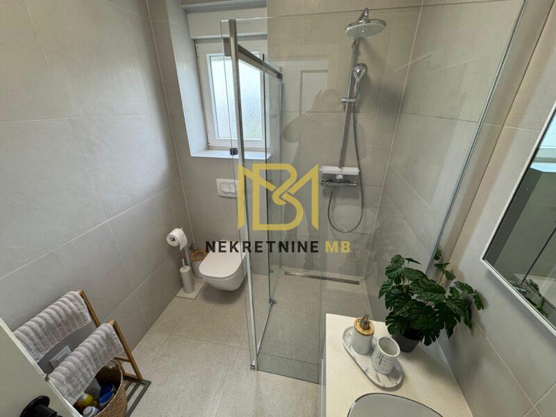 Prodajemo namješten jednosoban stan u Trogiru,55m2 + 58m2