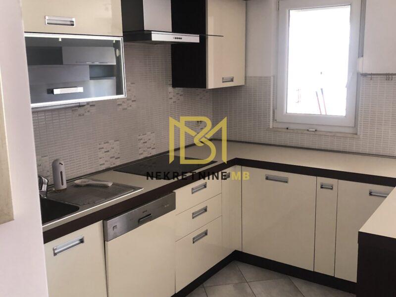 Iznajmljujemo potpuno namješten stan u Splitu, površine 76m2