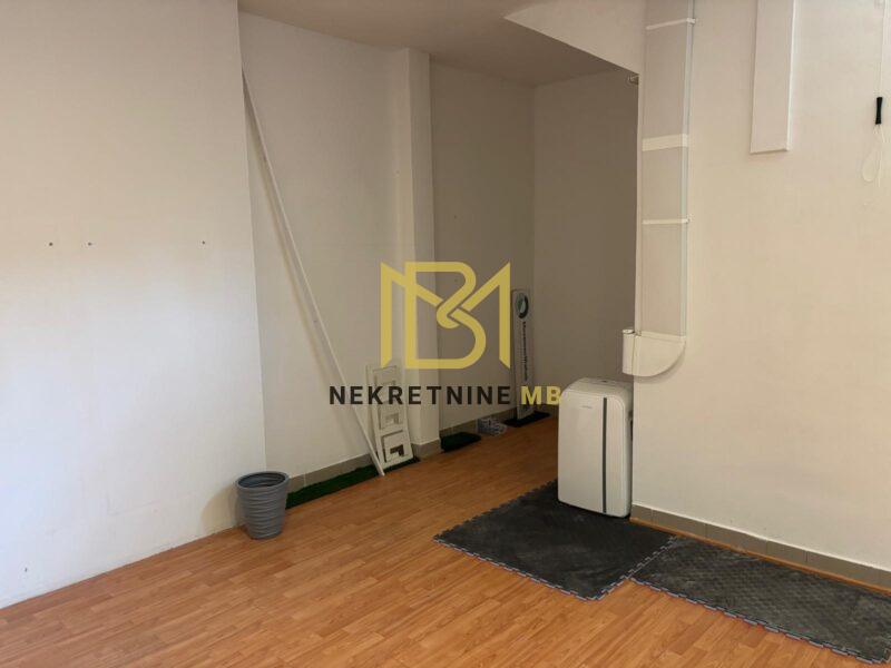 Iznajmljujemo uredski poslovni prostor u Splitu 65m2