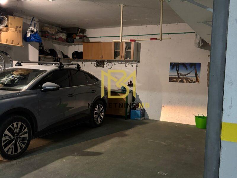 Iznajmljujemo jednosoban stan na Žnjanu s garažom, prvi red do mora, 60m2