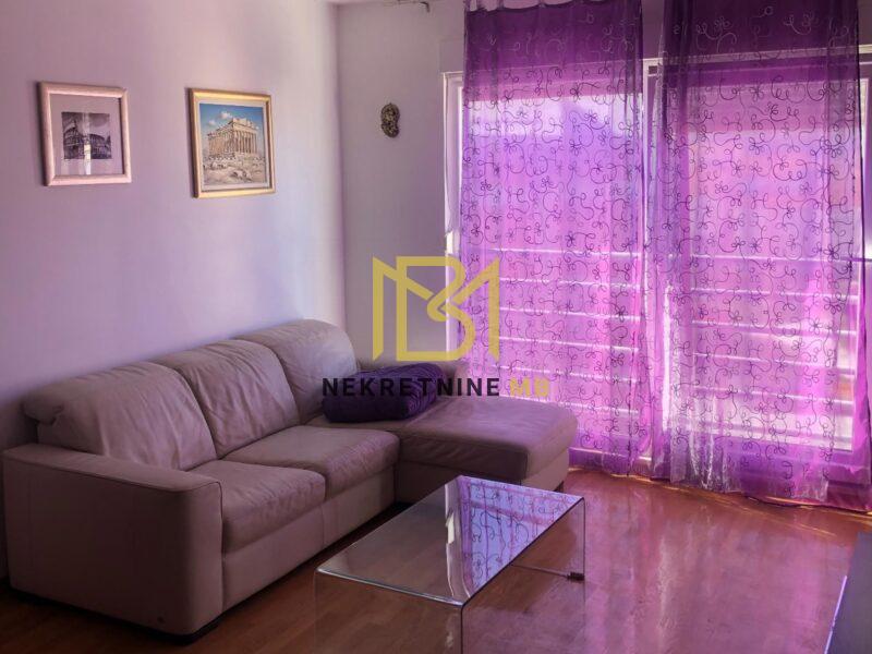 Iznajmljujemo potpuno namješten stan u Splitu, površine 76m2