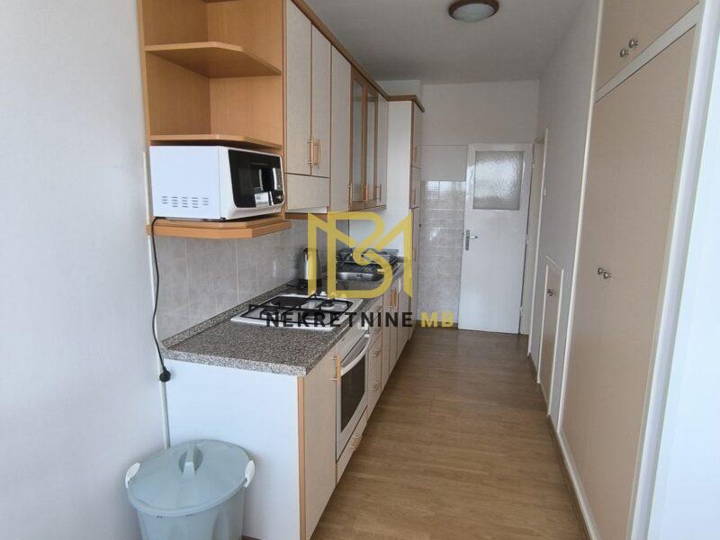 Iznajmljujemo potpuno namješten stan u Splitu, predio Dobri, 60m2