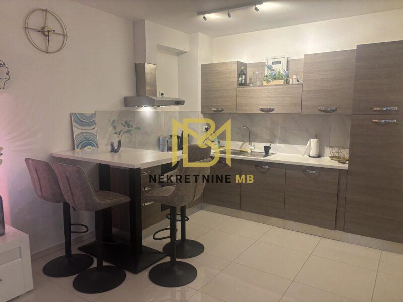 Iznajmljujemo potpuno namješten jednosobni stan na Mejašima, 40m2