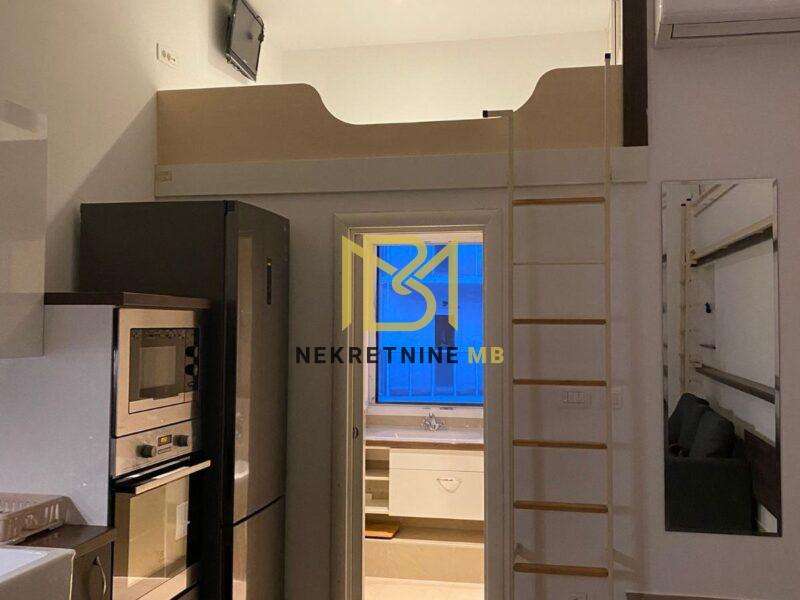 Iznajmljujemo garsonijeru sa terasom u Varošu, površina 32m2