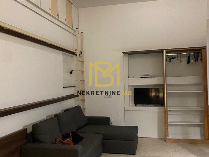 Iznajmljujemo garsonijeru sa terasom u Varošu, površina 32m2