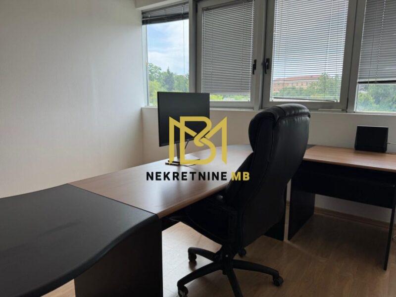 Poslovni prostor: Split, uredski, 24 m2