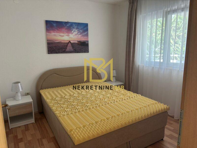 Prodajemo samostojeću kuću u blizini Trogira, površine 224m2